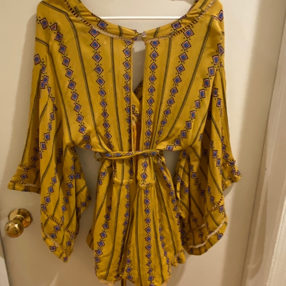Yellow patterned romper - Picture 2 of 2